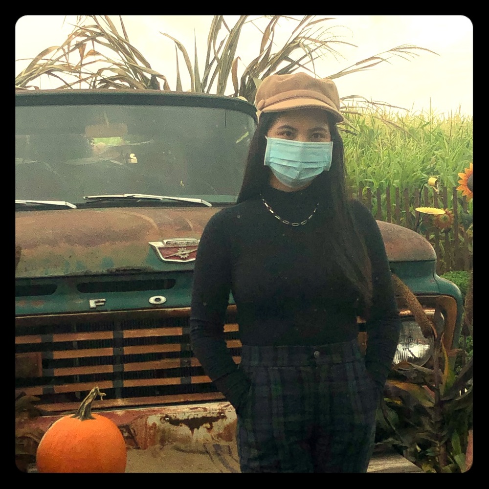 Meet your Posher, Rebecca